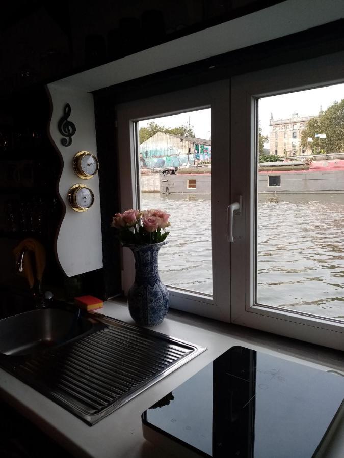 Edouard Boat Hotel Брюксел Екстериор снимка